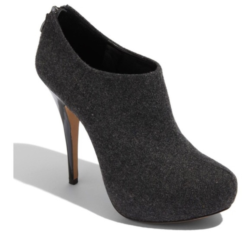 Vince Camuto Jerrell 7.5 Bootie.